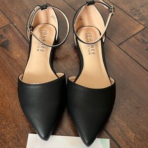 Journee Collection Black Pointed D'Orsay Ankle-Strap Flats